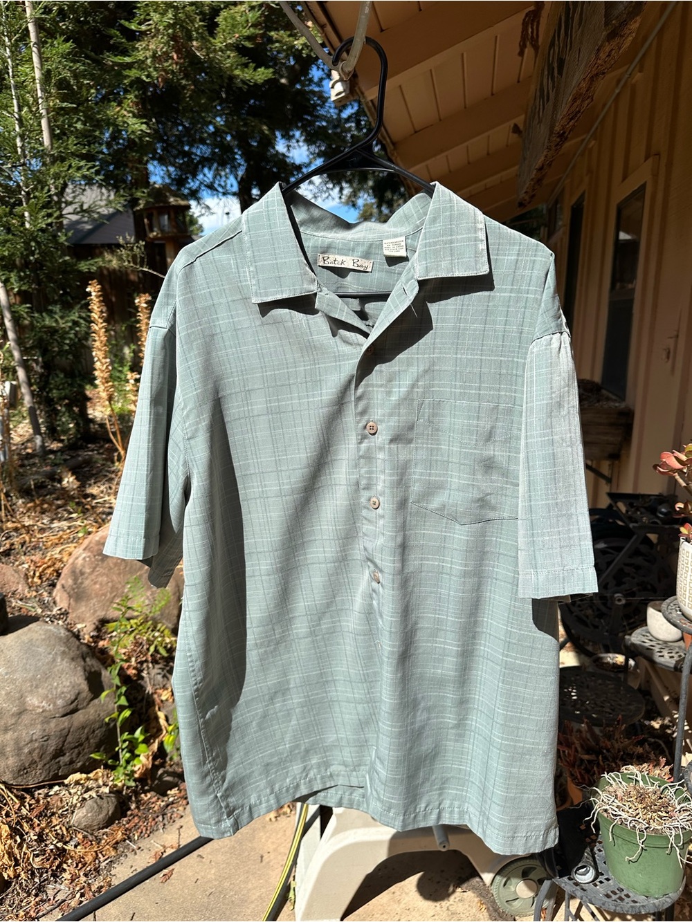 Batik Bay Short-Sleeve Camp Shirt in Light Blue Grey